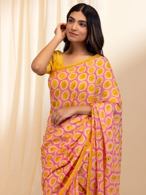 Modern Pink Chiffon Saree for Stylish Women - Image 3